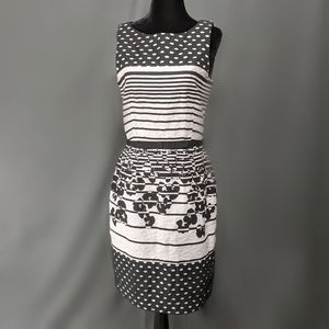 Taylor Women's Sleeveless Mixed Material Dress